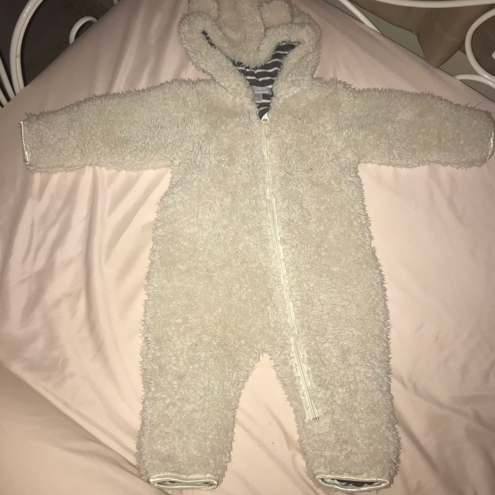 Garnet hill fuzzy white bear snow suit
